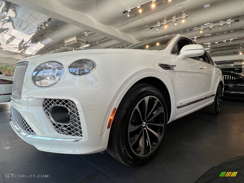 2022 Bentley Bentayga V8 Exterior Photos
