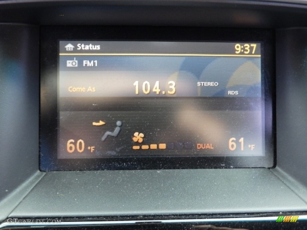 2014 Pathfinder SV AWD - Super Black / Charcoal photo #13