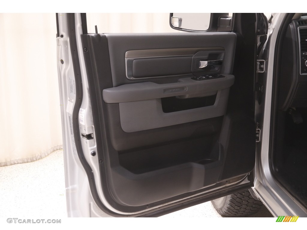 2017 1500 Big Horn Quad Cab 4x4 - Bright Silver Metallic / Black/Diesel Gray photo #4