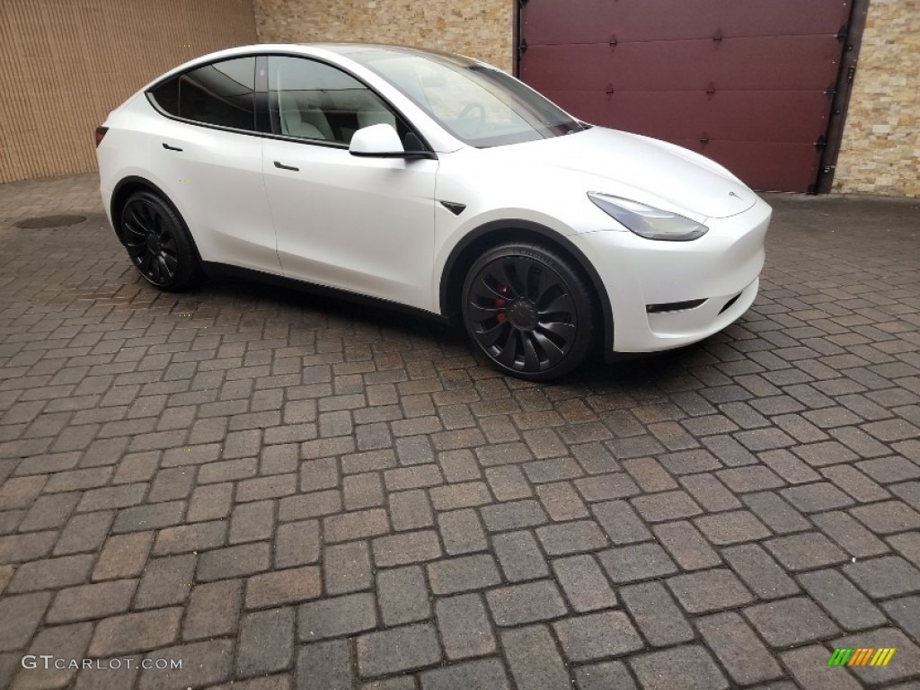 2022 Model Y Performance AWD - Pearl White Multi-Coat / White/Black photo #4