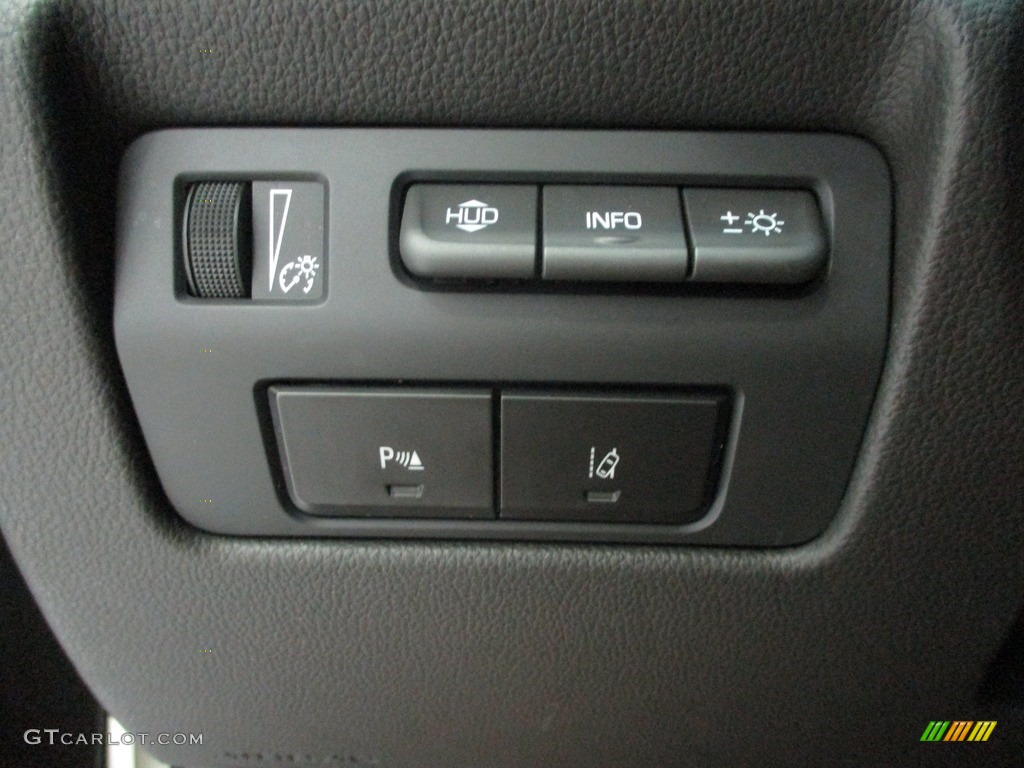 2014 Cadillac ATS 3.6L AWD Controls Photos