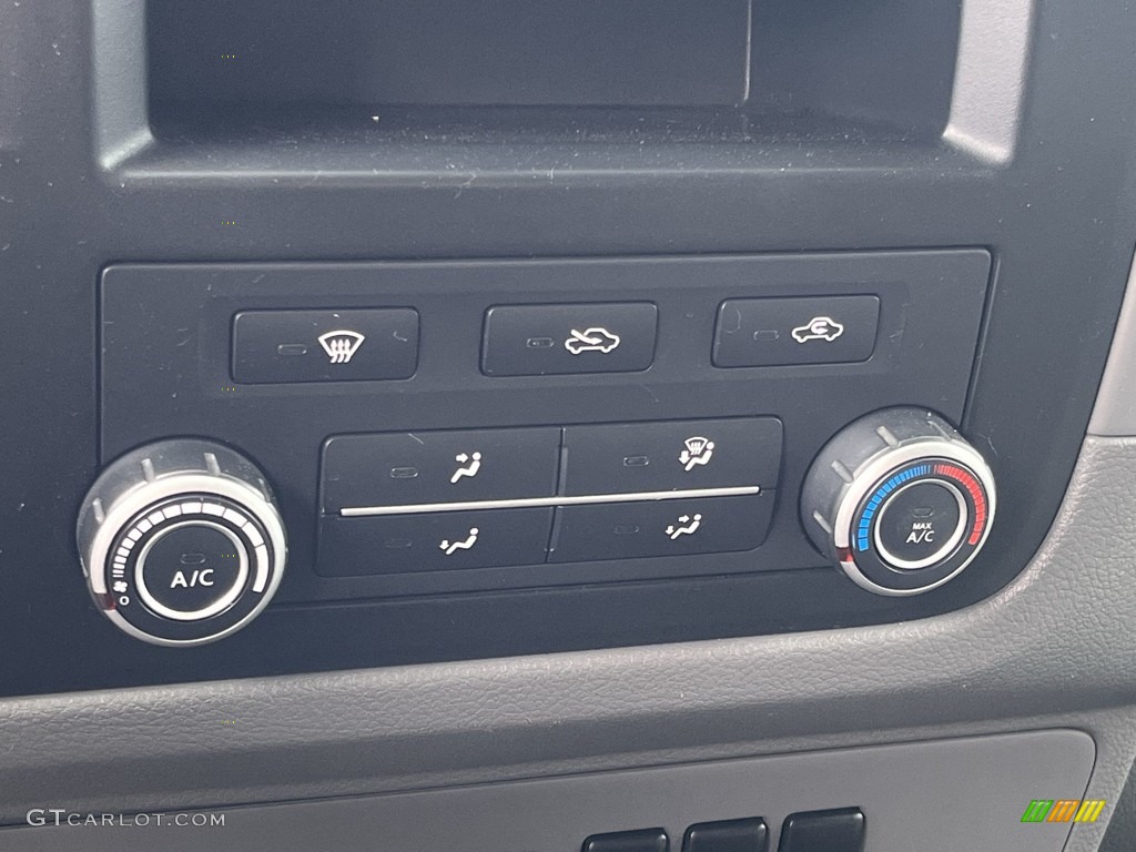 2014 Nissan NV 2500 HD S Controls Photos