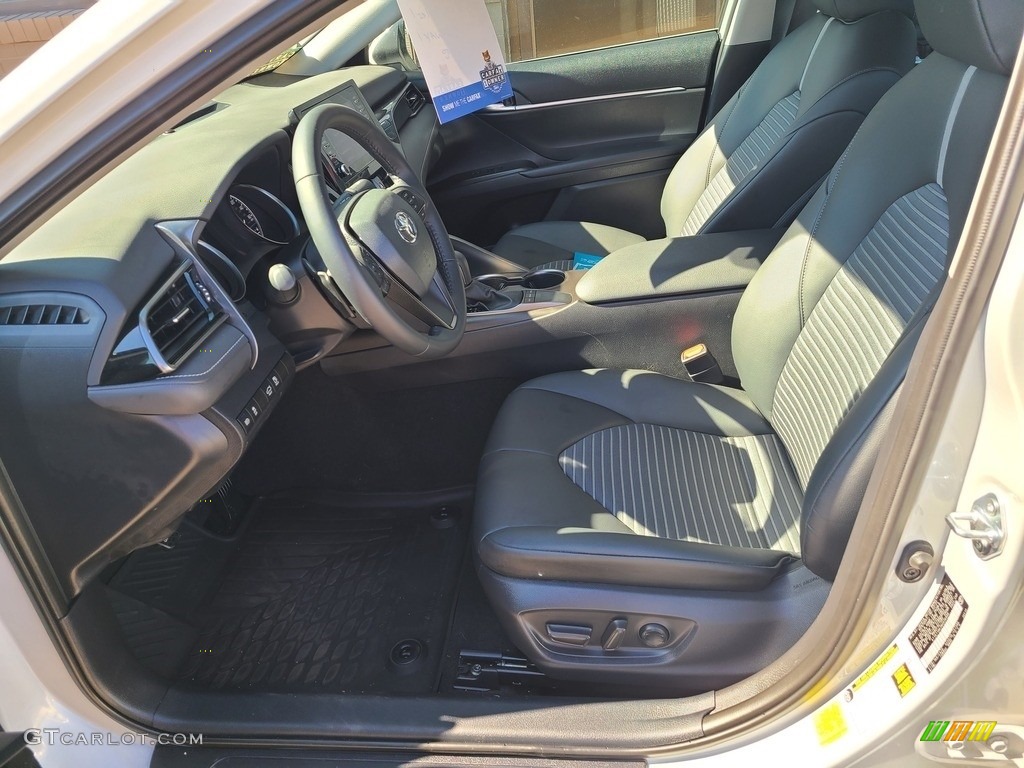 2022 Camry SE - Ice Edge / Black photo #5