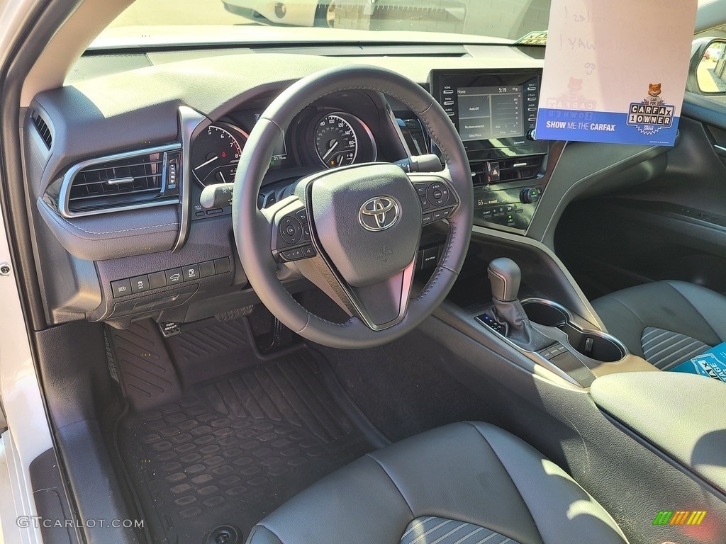 2022 Camry SE - Ice Edge / Black photo #8