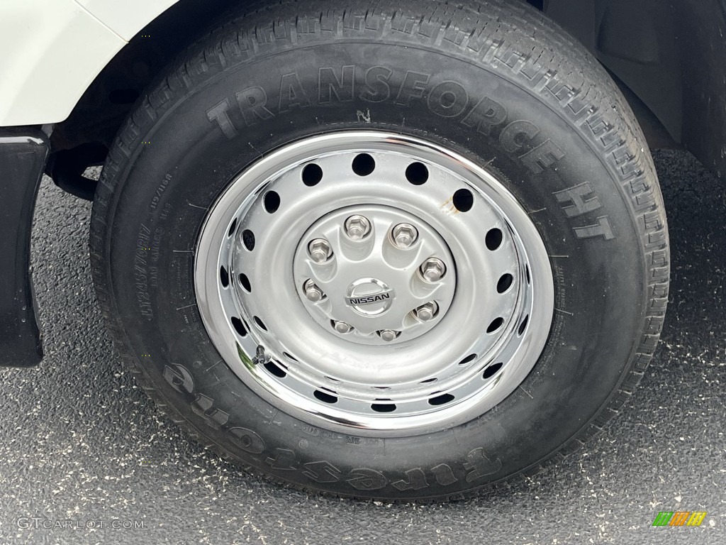 2014 Nissan NV 2500 HD S Wheel Photos