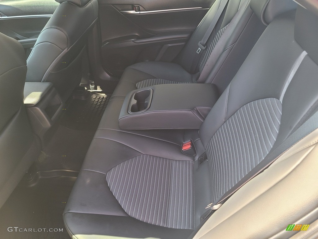 2022 Camry SE - Ice Edge / Black photo #28