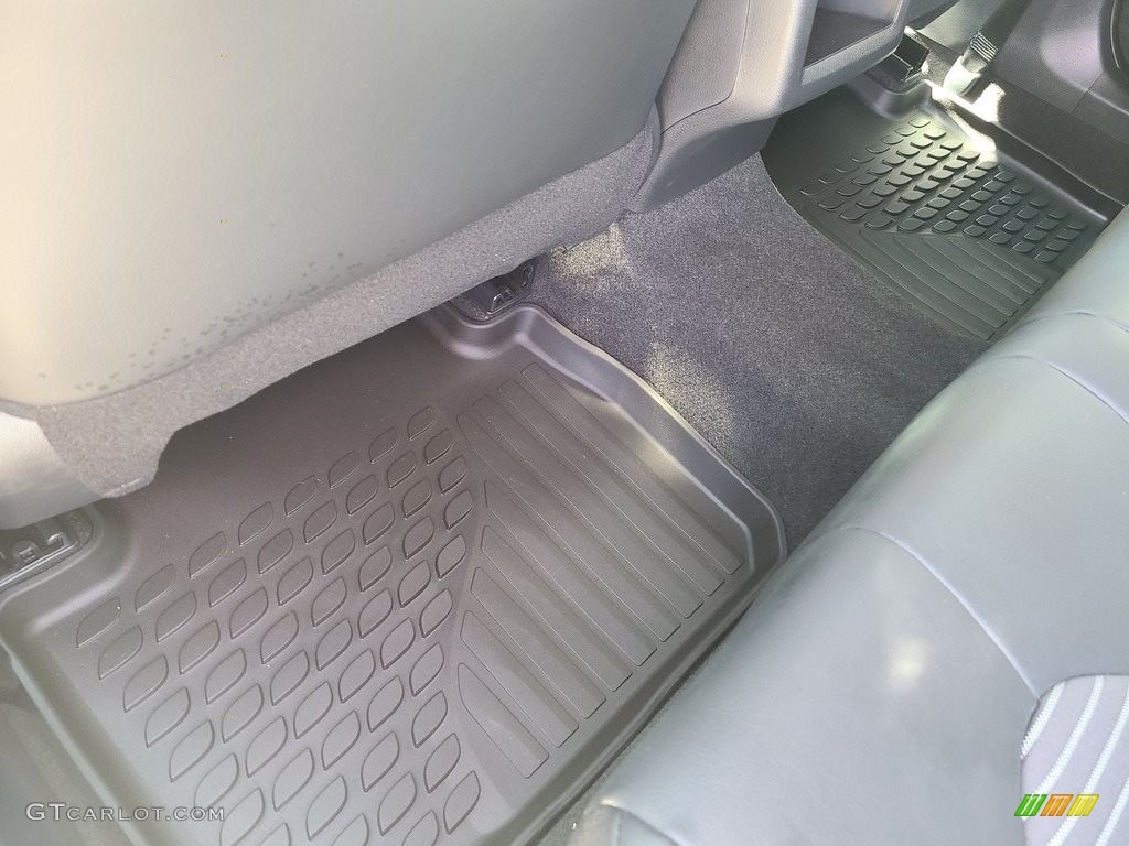 2022 Camry SE - Ice Edge / Black photo #29