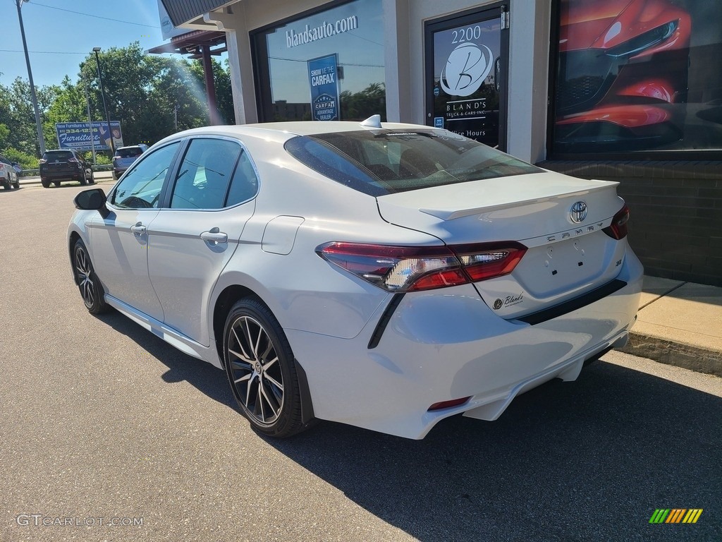 2022 Camry SE - Ice Edge / Black photo #30