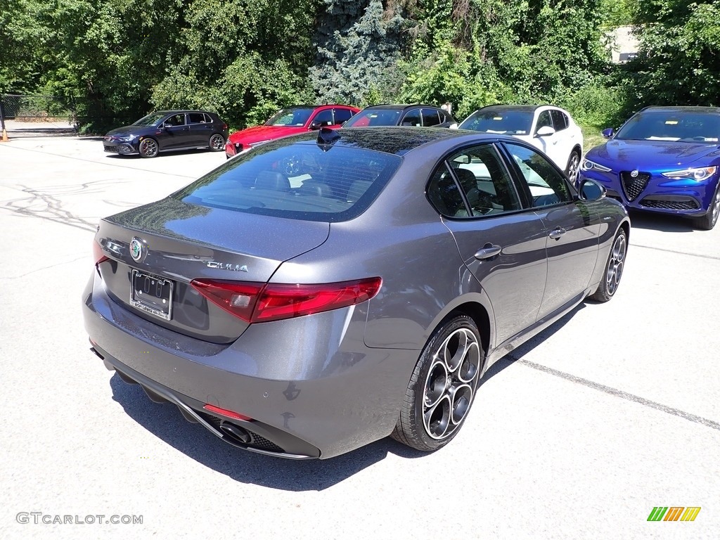 2022 Giulia Veloce AWD - Vesuvio Gray Metallic / Black photo #5