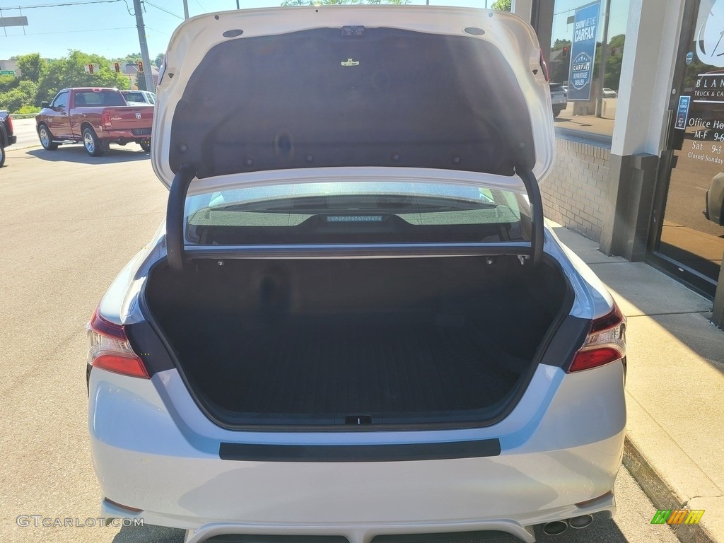 2022 Camry SE - Ice Edge / Black photo #33