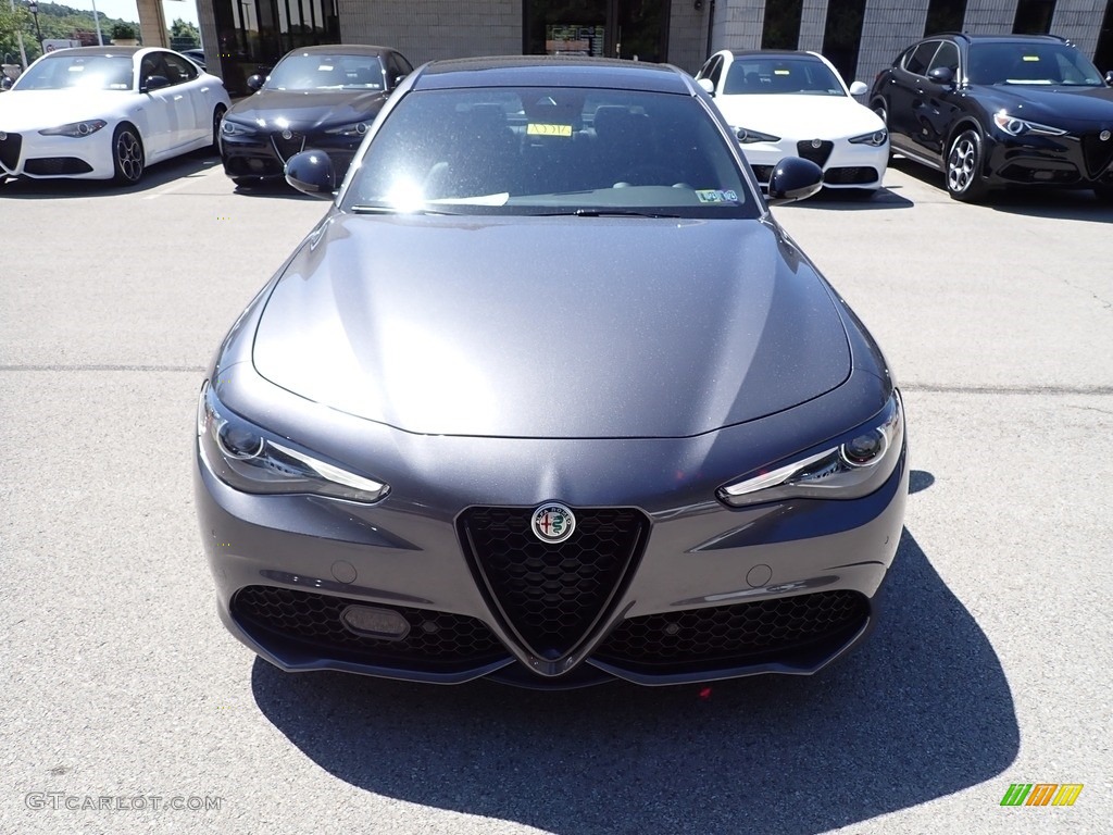 2022 Giulia Veloce AWD - Vesuvio Gray Metallic / Black photo #8