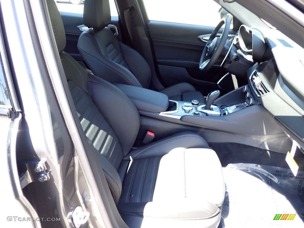 2022 Giulia Veloce AWD - Vesuvio Gray Metallic / Black photo #10