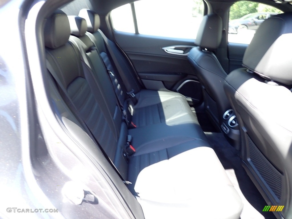 2022 Giulia Veloce AWD - Vesuvio Gray Metallic / Black photo #11