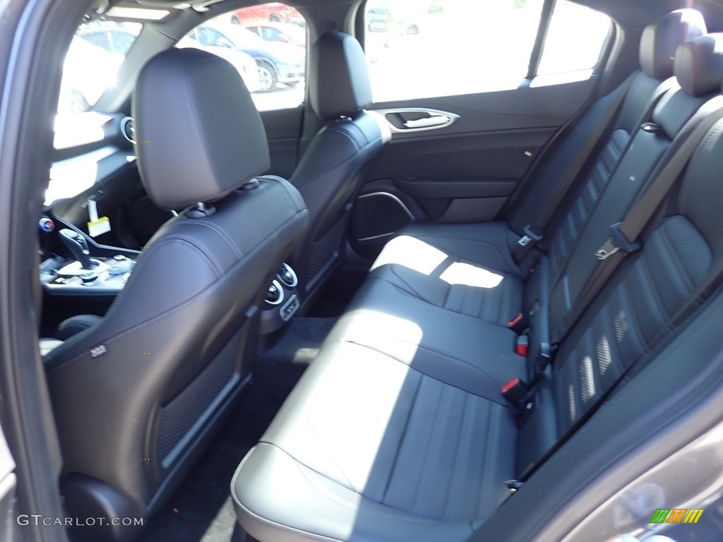 2022 Giulia Veloce AWD - Vesuvio Gray Metallic / Black photo #12