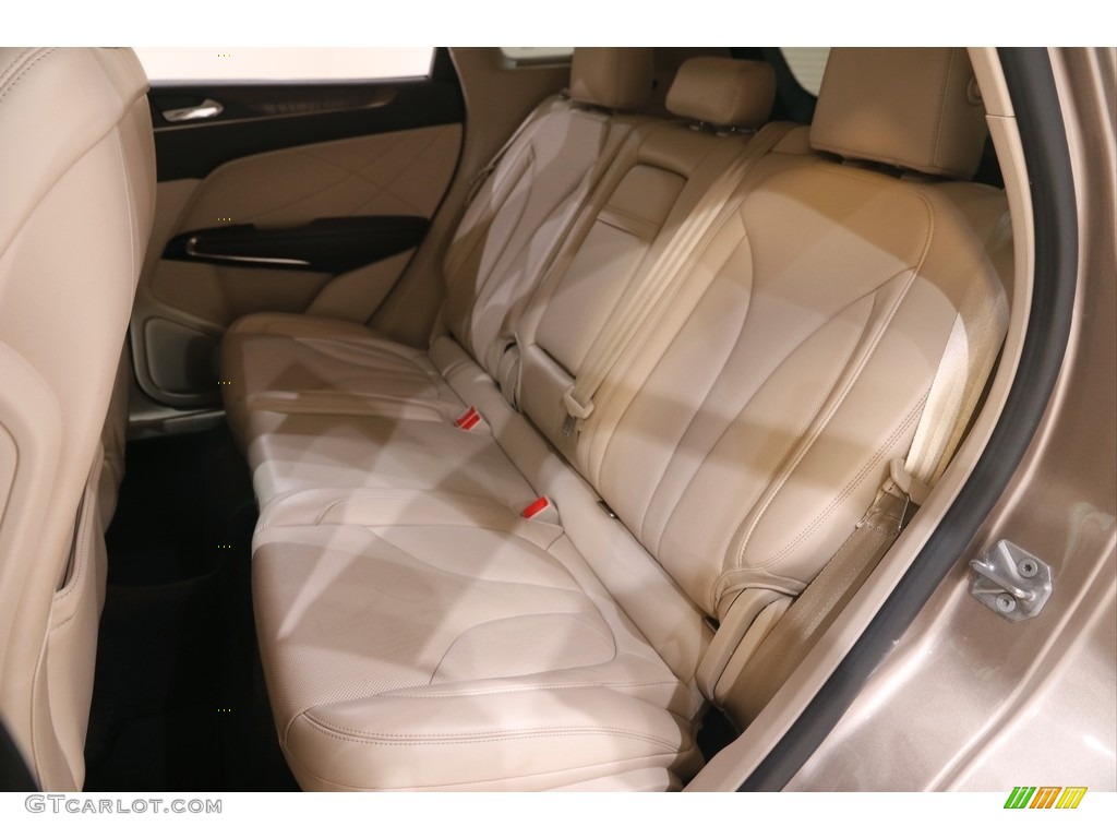 Cappuccino Interior 2019 Lincoln MKC Reserve AWD Photo #144435894