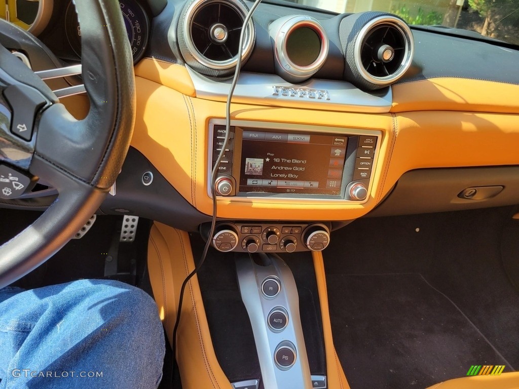 2017 Ferrari California T Sabbia Dashboard Photo #144436365