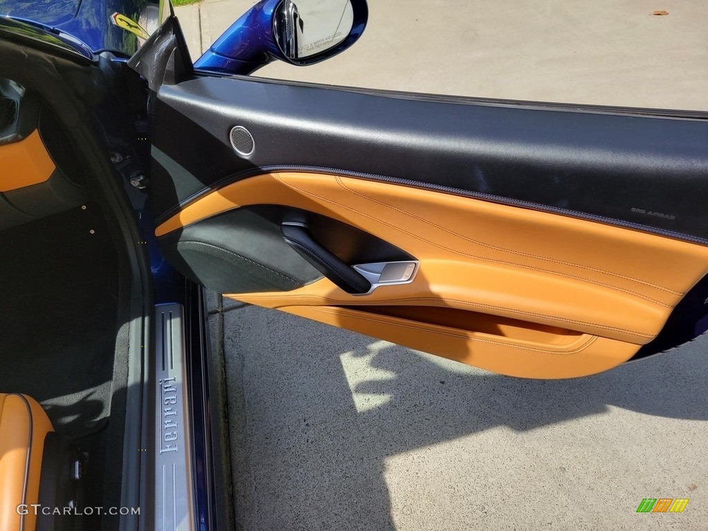 2017 Ferrari California T Door Panel Photos