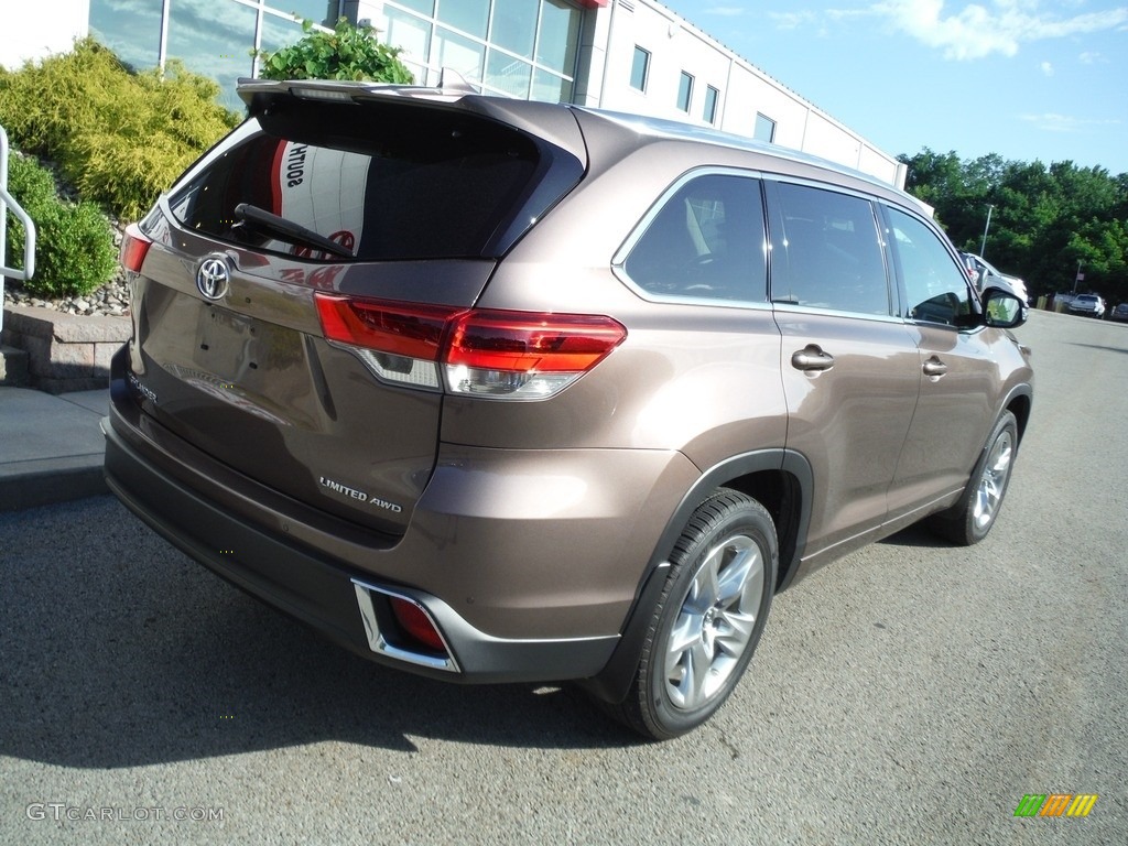 2017 Highlander Limited AWD - Toasted Walnut Pearl / Almond photo #17