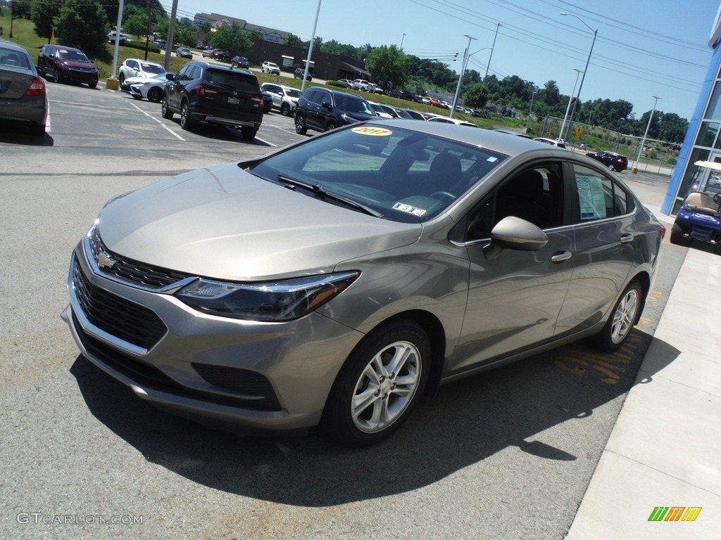 2017 Cruze LT - Pepperdust Metallic / Jet Black photo #5