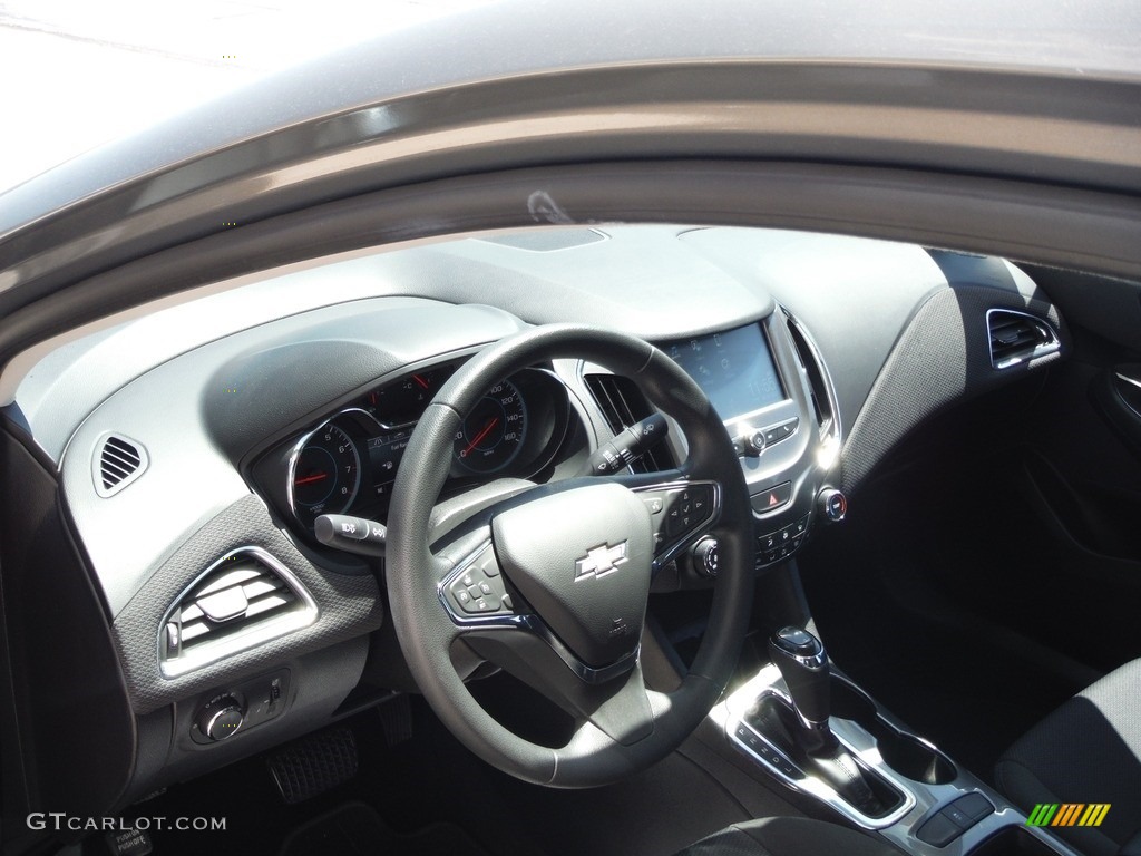 2017 Cruze LT - Pepperdust Metallic / Jet Black photo #10