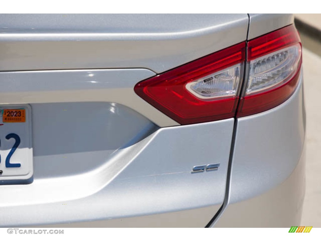 2016 Ford Fusion Energi SE Marks and Logos Photos