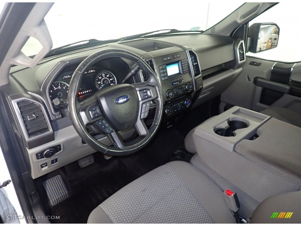 Earth Gray Interior 2017 Ford F150 XLT Regular Cab 4x4 Photo #144437919