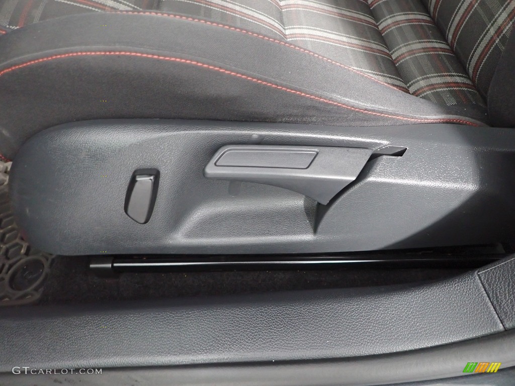 2013 GTI 4 Door - Carbon Steel Gray Metallic / Interlagos Plaid Cloth photo #11