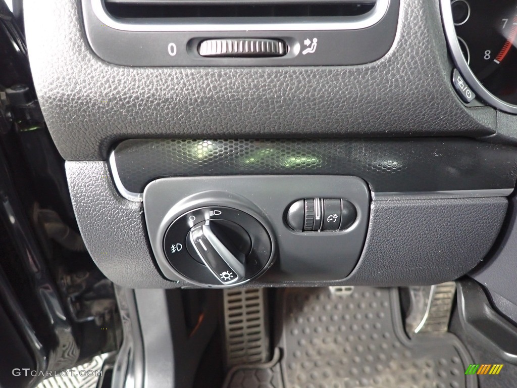 2013 GTI 4 Door - Carbon Steel Gray Metallic / Interlagos Plaid Cloth photo #13