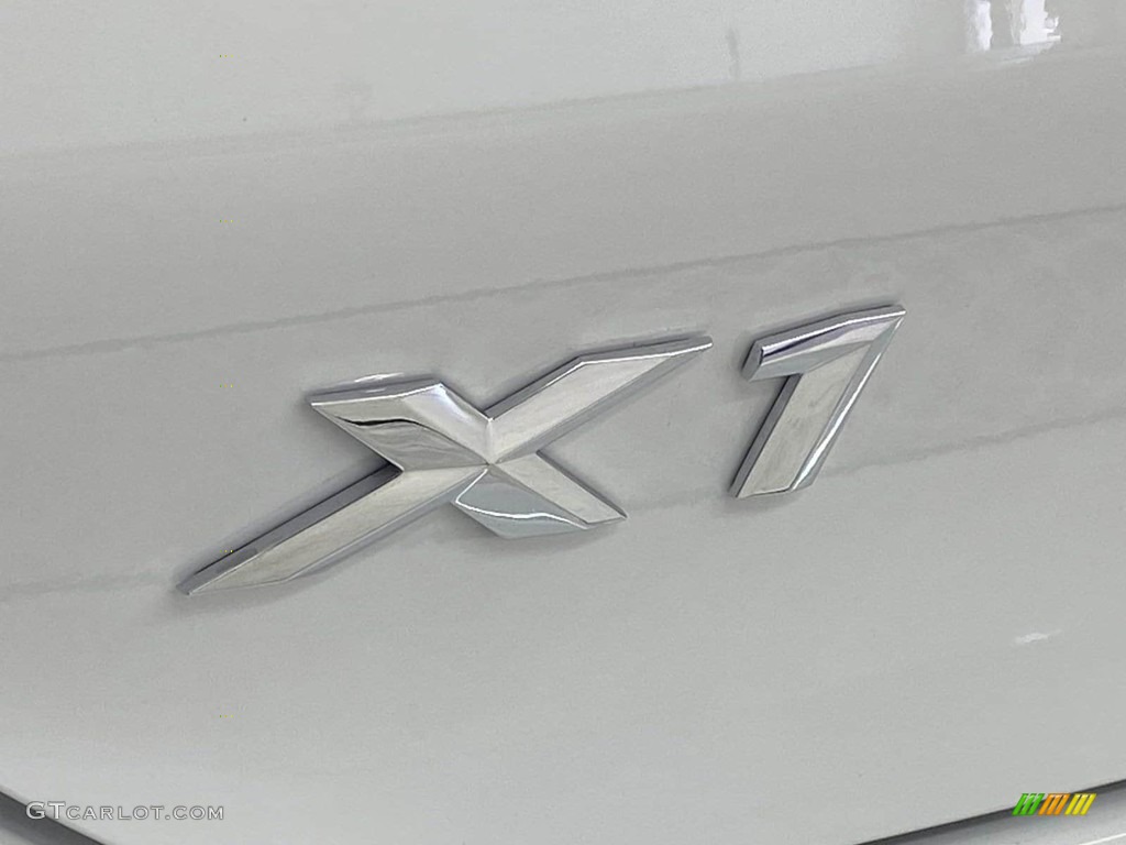 2022 X1 sDrive28i - Alpine White / Black photo #8