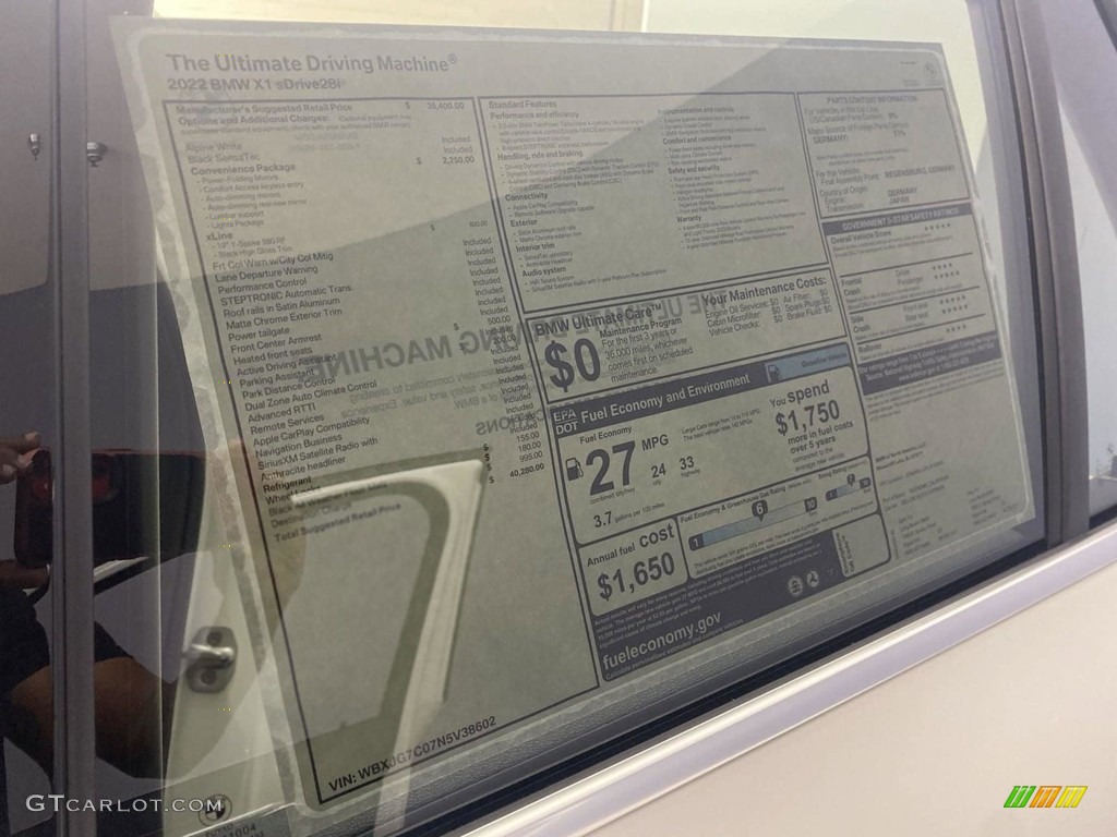 2022 X1 sDrive28i - Alpine White / Black photo #25
