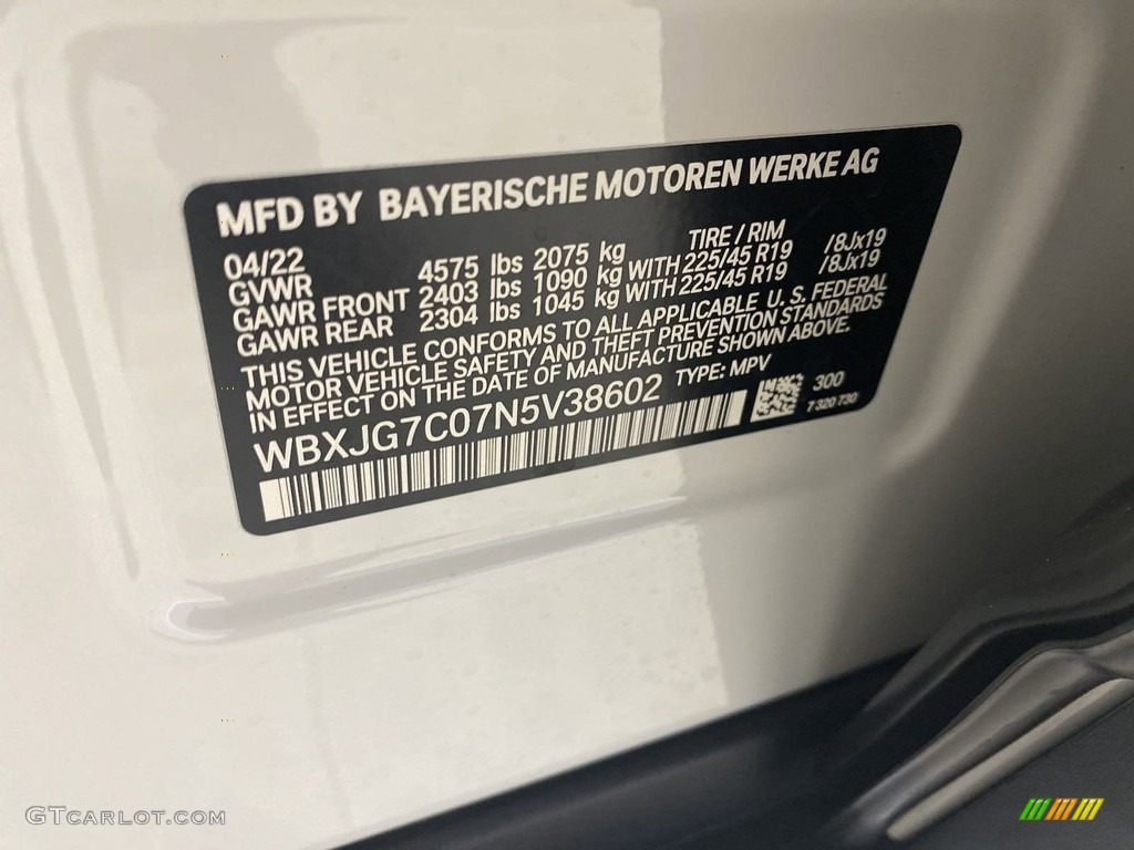 2022 X1 sDrive28i - Alpine White / Black photo #26