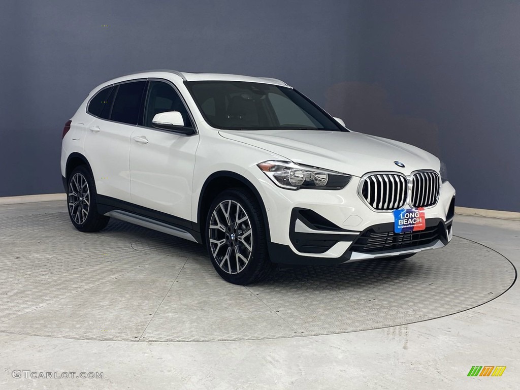 2022 X1 sDrive28i - Alpine White / Black photo #27