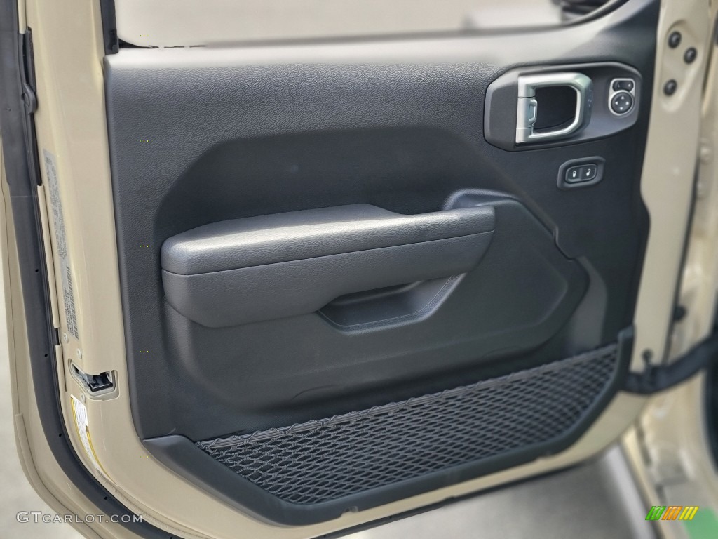2022 Jeep Wrangler Willys 4x4 Black Door Panel Photo #144446831