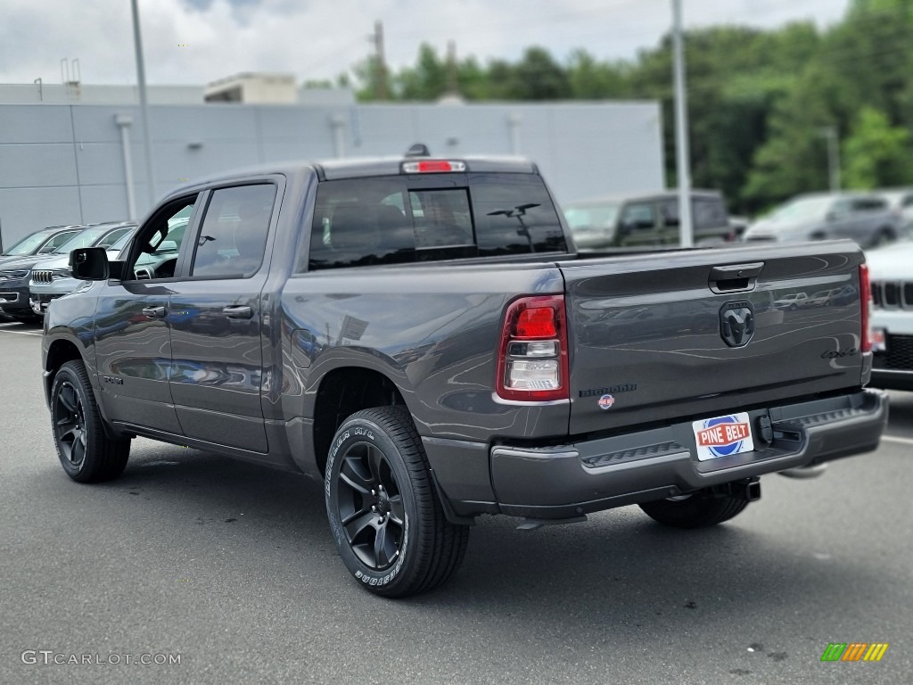 2022 1500 Big Horn Night Edition Crew Cab 4x4 - Granite Crystal Metallic / Black photo #4