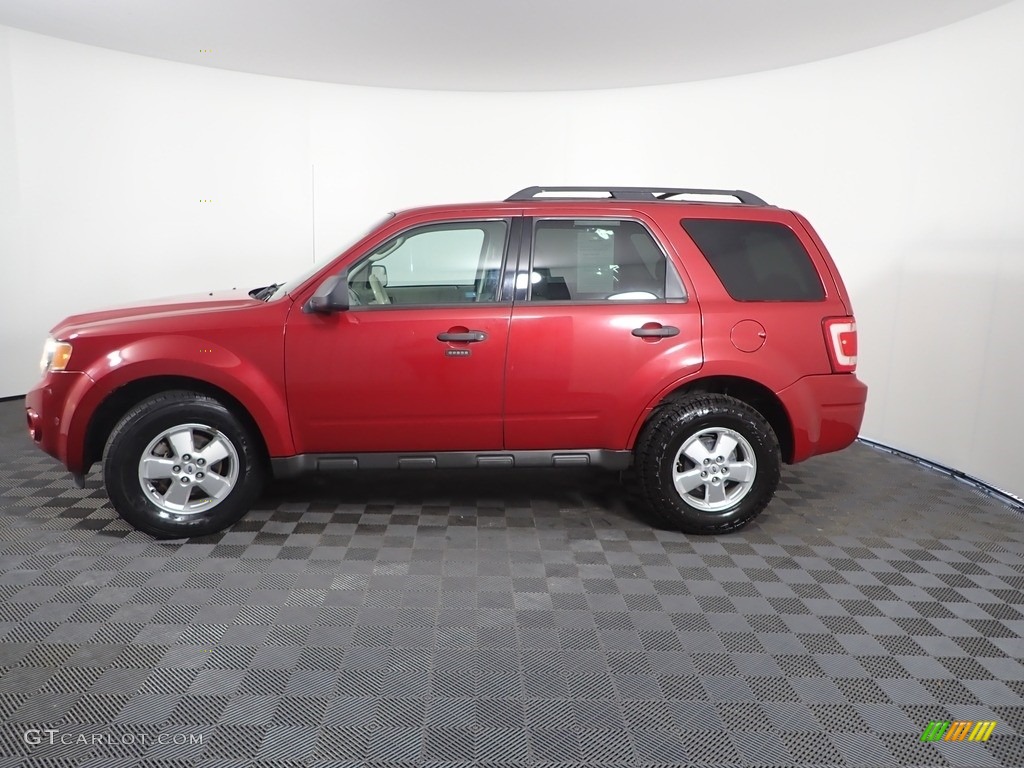 2010 Escape XLT - Sangria Red Metallic / Stone photo #5