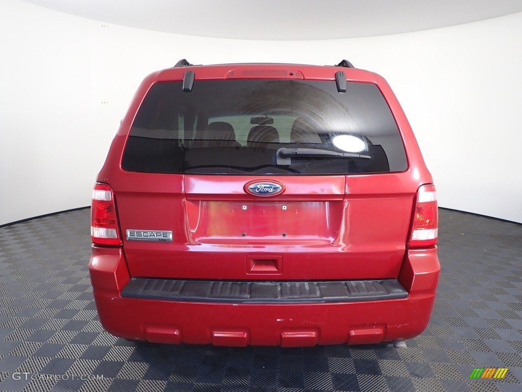 2010 Escape XLT - Sangria Red Metallic / Stone photo #7