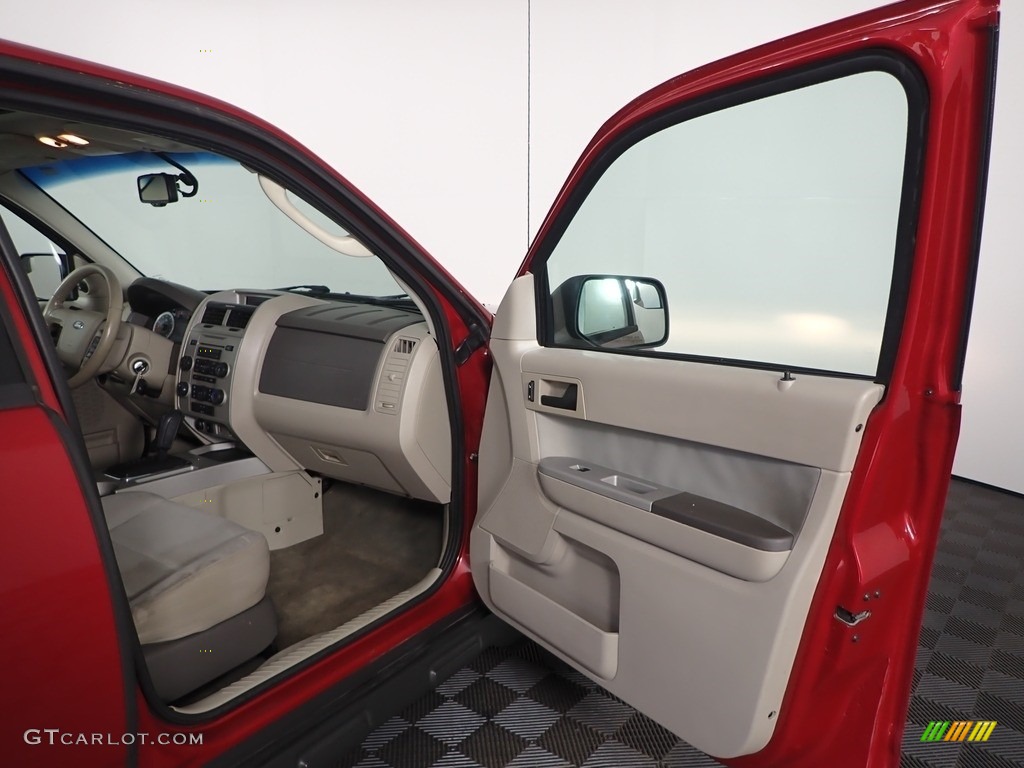 2010 Escape XLT - Sangria Red Metallic / Stone photo #27