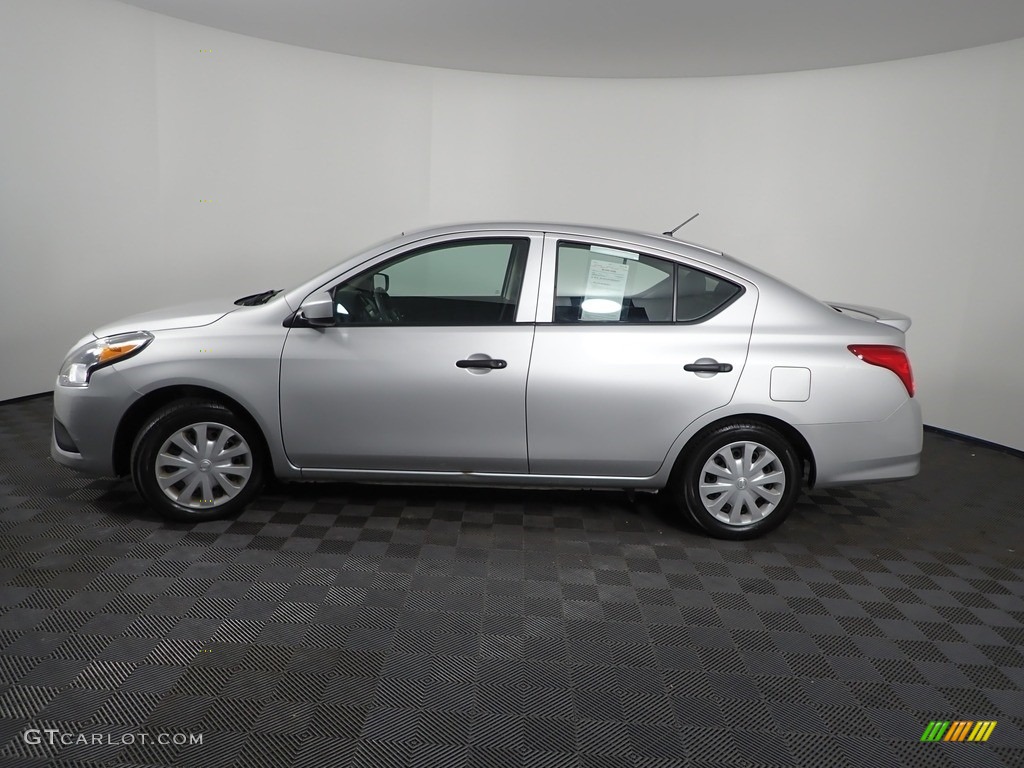 2019 Versa S Plus - Brilliant Silver Metallic / Charcoal photo #6