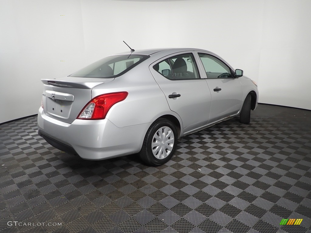 2019 Versa S Plus - Brilliant Silver Metallic / Charcoal photo #11