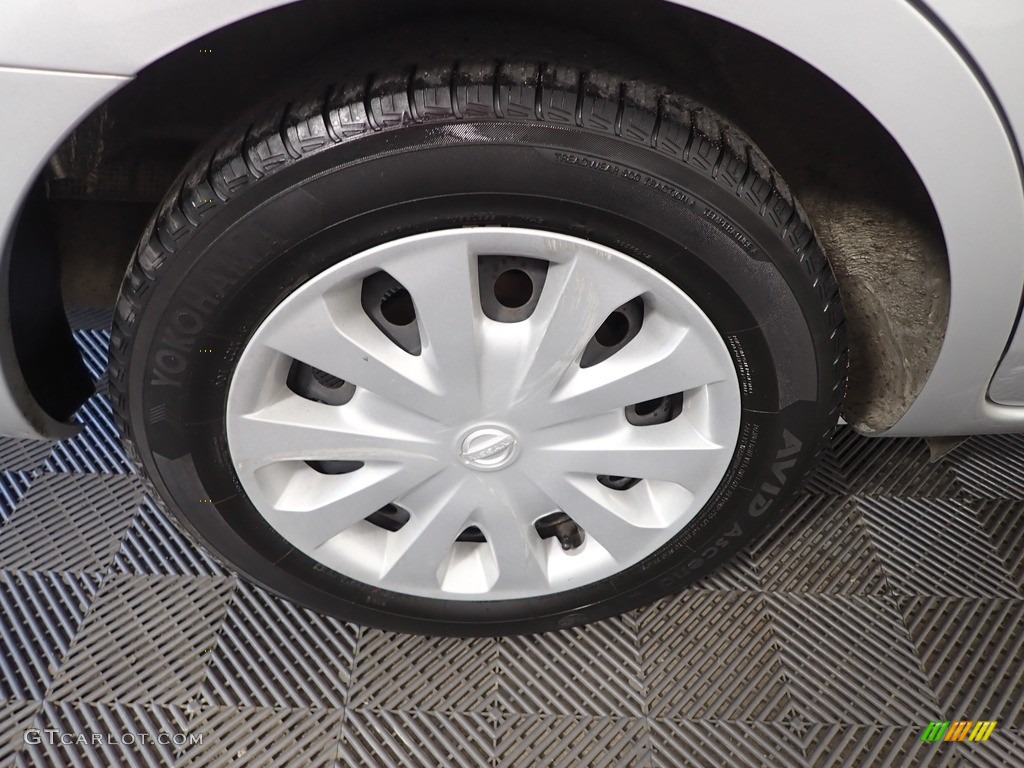 2019 Versa S Plus - Brilliant Silver Metallic / Charcoal photo #29