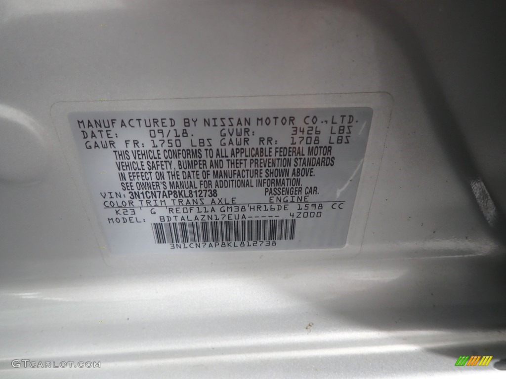 2019 Versa S Plus - Brilliant Silver Metallic / Charcoal photo #31