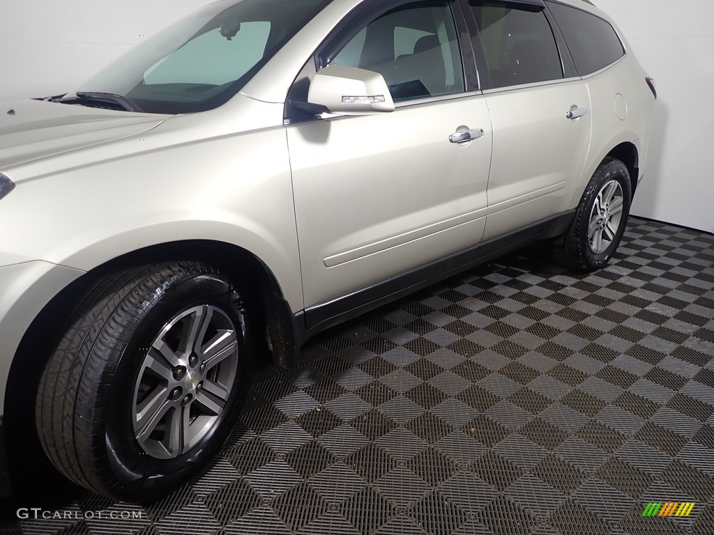 2015 Traverse LT AWD - Champagne Silver Metallic / Ebony photo #10