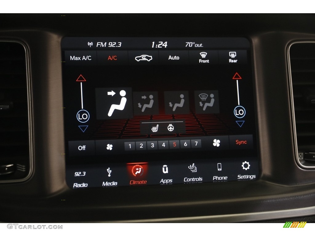 2019 Dodge Charger SXT AWD Controls Photo #144452872