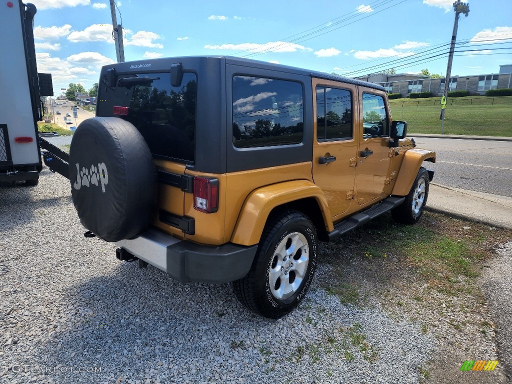 2014 Wrangler Unlimited Sahara 4x4 - Amp