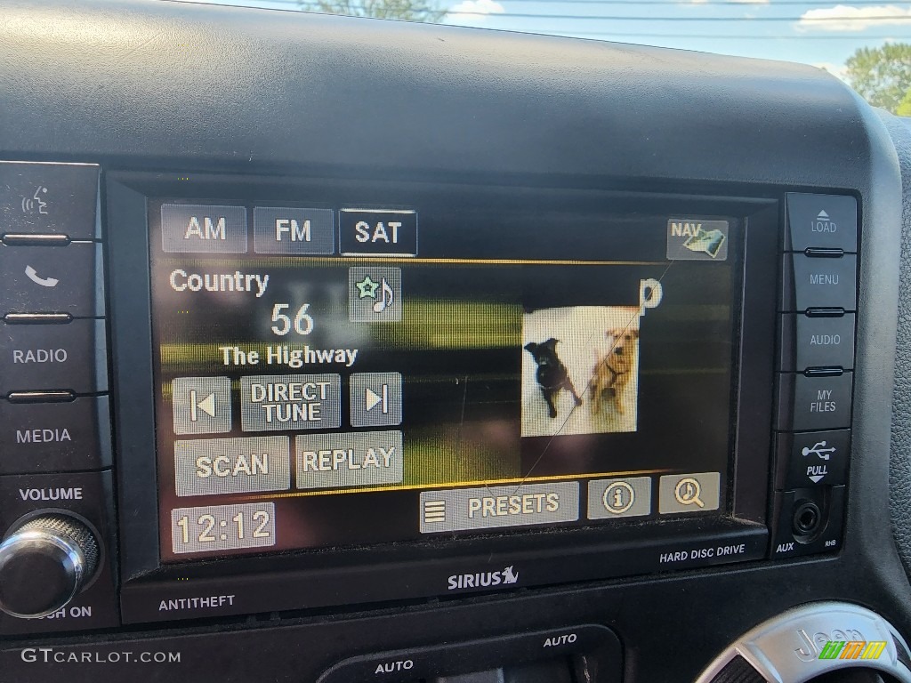 2014 Wrangler Unlimited Sahara 4x4 - Amp