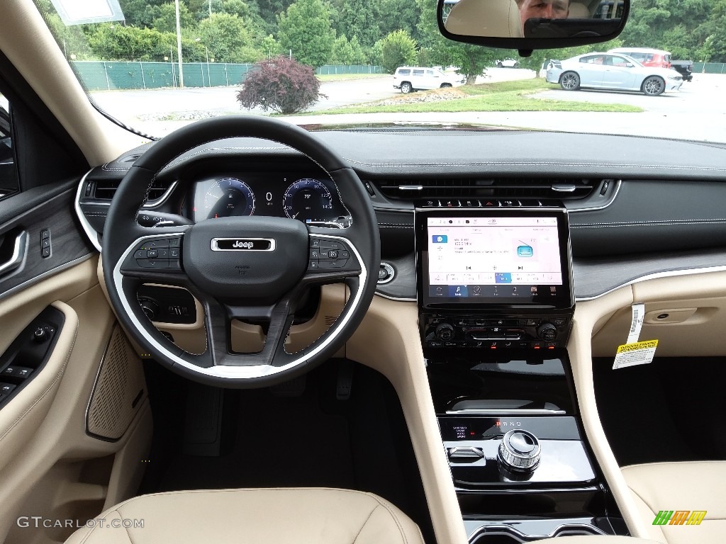 2022 Jeep Grand Cherokee Limited 4x4 Global Black/Wicker Beige Dashboard Photo #144460855