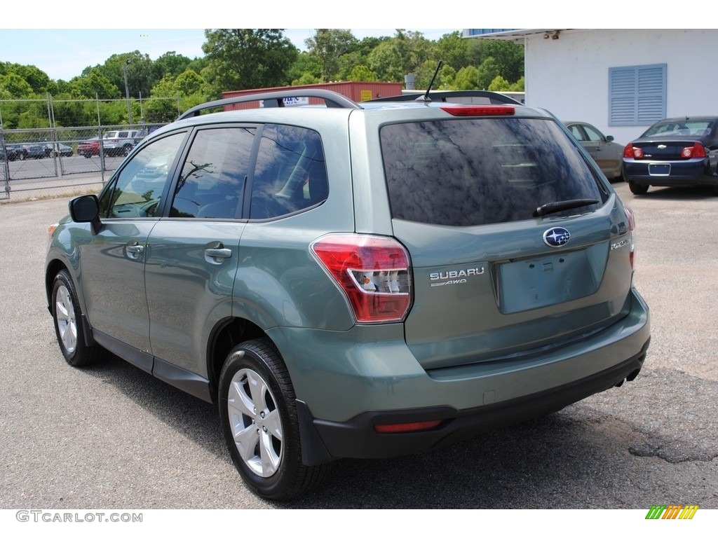 2015 Forester 2.5i Premium - Jasmine Green Metallic / Gray photo #3