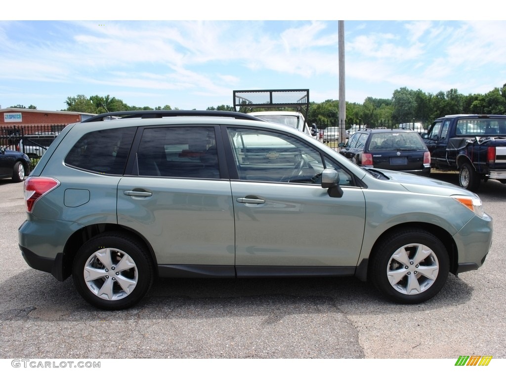 2015 Forester 2.5i Premium - Jasmine Green Metallic / Gray photo #6