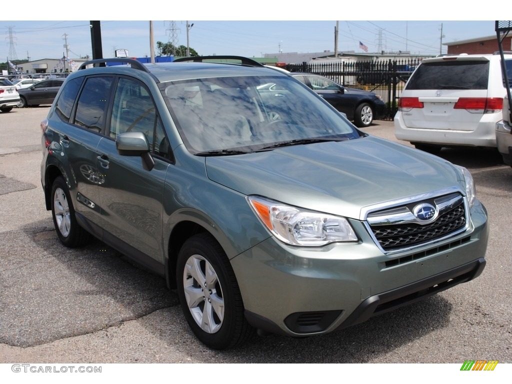 2015 Forester 2.5i Premium - Jasmine Green Metallic / Gray photo #7