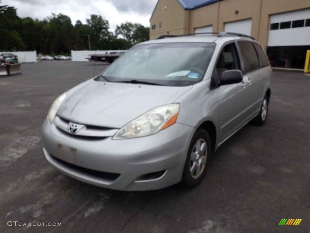 2010 Sienna LE - Silver Shadow Pearl / Taupe photo #1